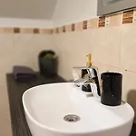 Kesklinna Kodumajutus منزل للإقامة