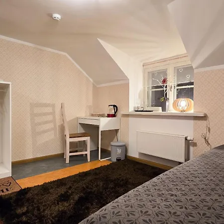 Quarto em Acomodações Particulares Kesklinna Kodumajutus Paide